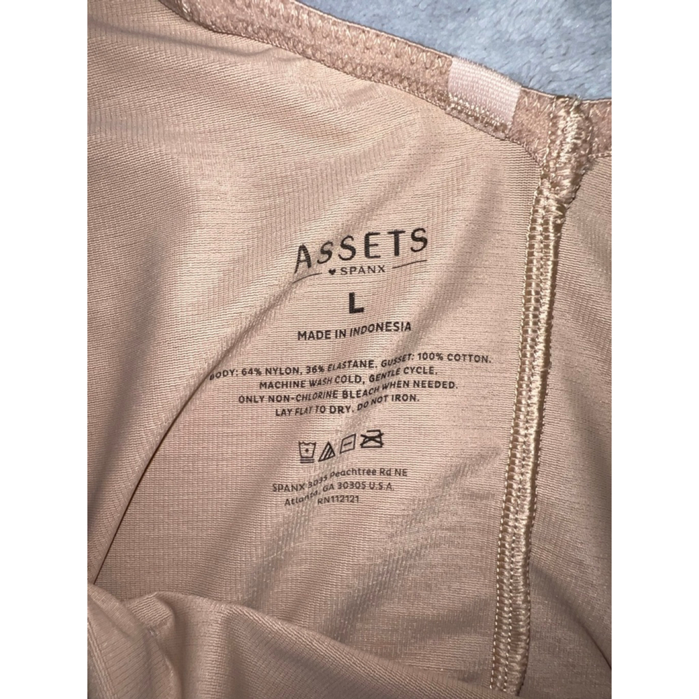 Women's Assets by Spanx Nude Beige Bodysuit L - Picture 10 of 10